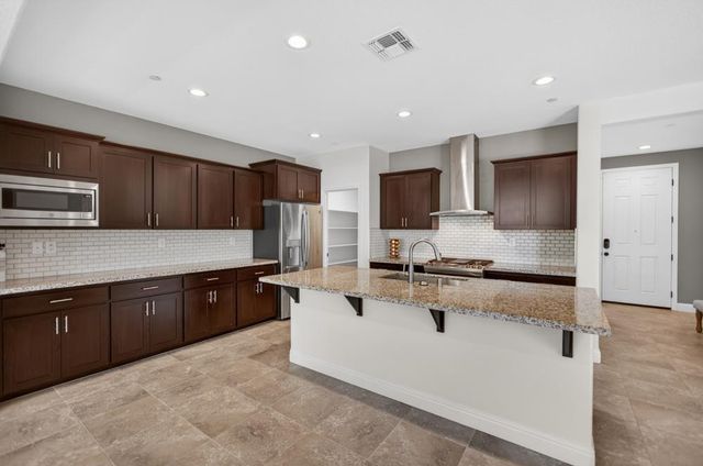 4090 Magenta Bloom Way, Rancho Cordova, CA 95742