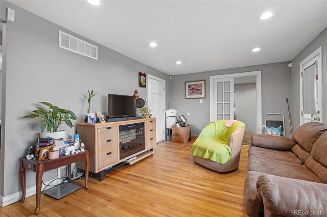 4956 Umatilla Street, Denver, CO 80221