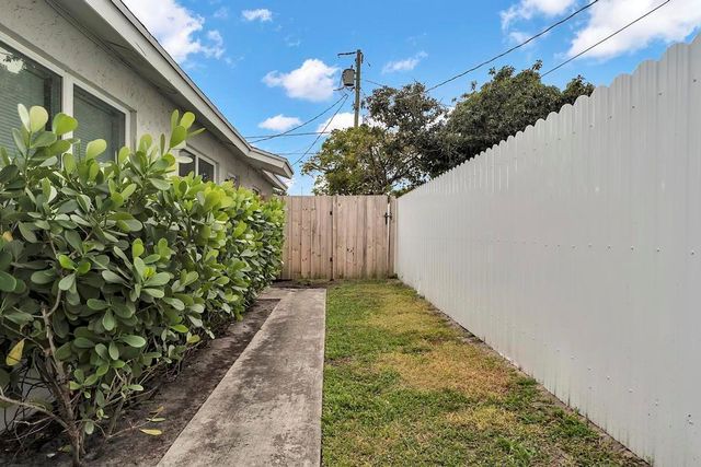 1320 Wellington Street B, West Palm Beach, FL 33401