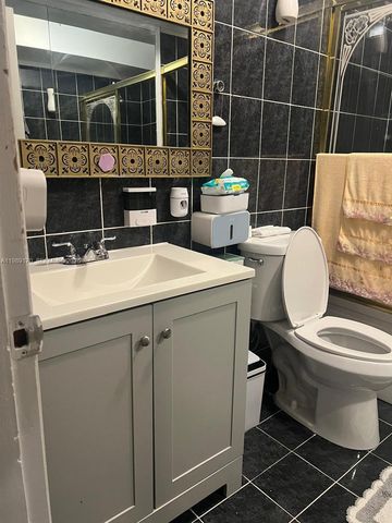 6125 W 20th Avenue 306, Hialeah, FL 33012