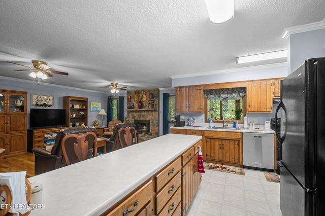 122 Glenwood Drive, Crossville, TN 38555