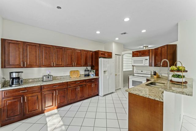 6857 Sugarloaf Key Street, Lake Worth, FL 33467