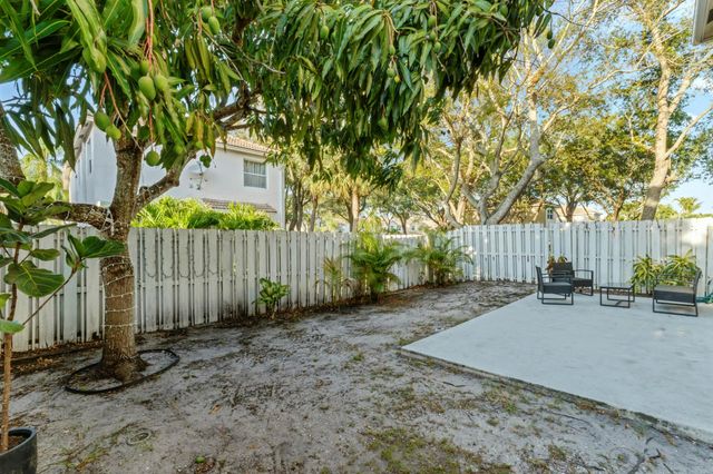 6857 Sugarloaf Key Street, Lake Worth, FL 33467
