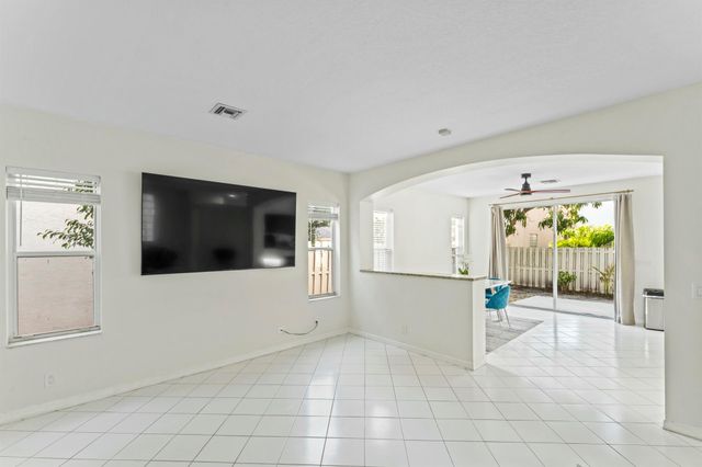 6857 Sugarloaf Key Street, Lake Worth, FL 33467