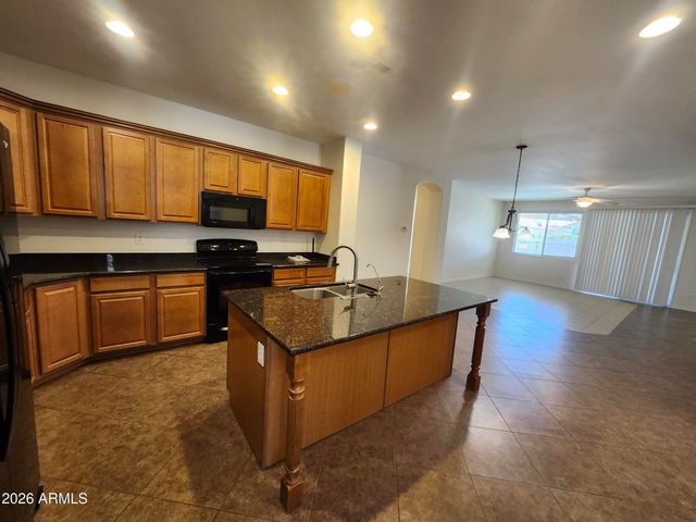 139 W LEATHERWOOD Avenue, Queen Creek, AZ 85140