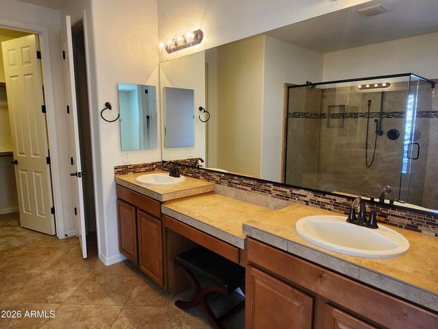 139 W LEATHERWOOD Avenue, Queen Creek, AZ 85140