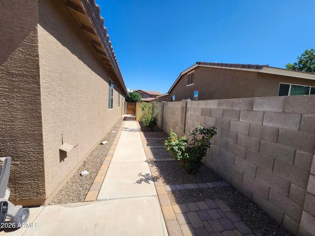 139 W LEATHERWOOD Avenue, Queen Creek, AZ 85140