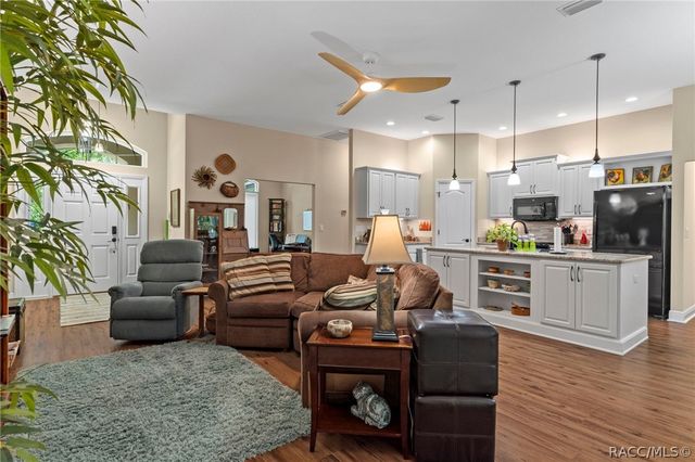 14 Redbay Court E, Homosassa, FL 34446