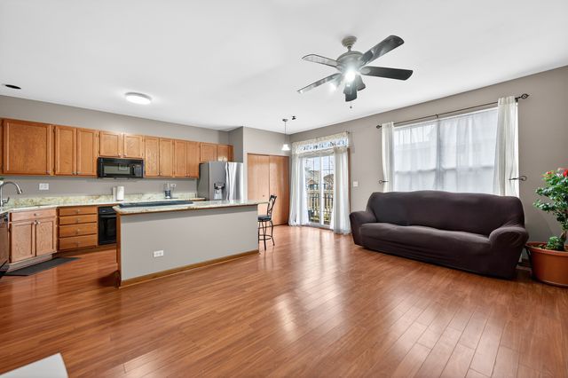 1293 Georgetown Way, Vernon Hills, IL 60061