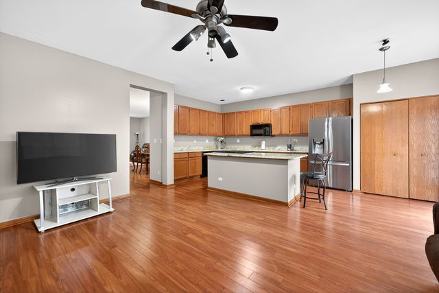 1293 Georgetown Way, Vernon Hills, IL 60061