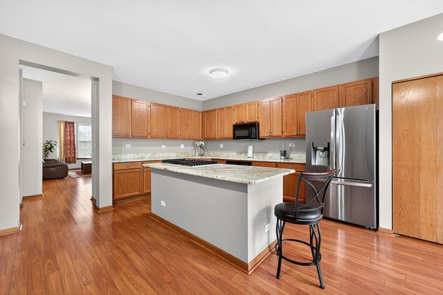 1293 Georgetown Way, Vernon Hills, IL 60061