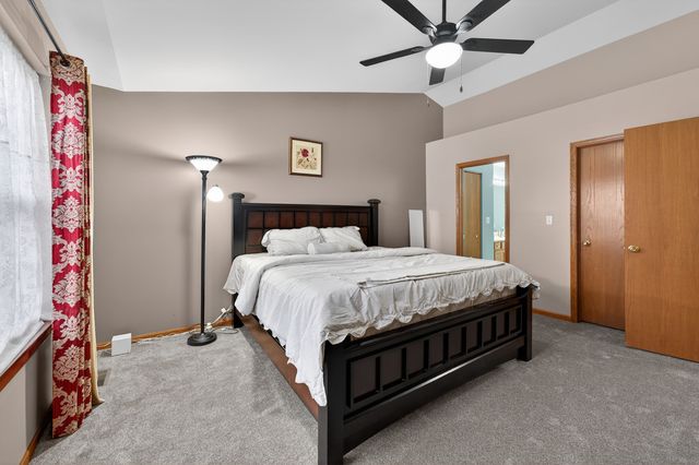 1293 Georgetown Way, Vernon Hills, IL 60061