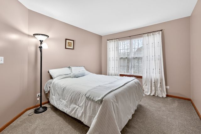 1293 Georgetown Way, Vernon Hills, IL 60061