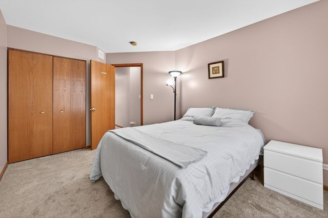 1293 Georgetown Way, Vernon Hills, IL 60061