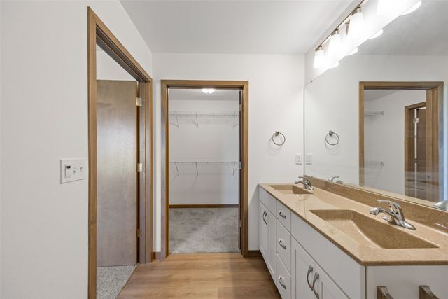 3032 Teton Street SW, Cedar Rapids, IA 52404