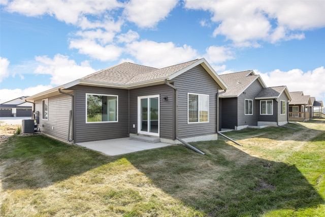 3032 Teton Street SW, Cedar Rapids, IA 52404