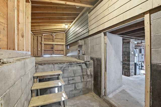 14 Sycamore, Fairhaven, MA 02719