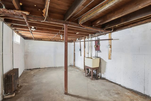 14 Sycamore, Fairhaven, MA 02719