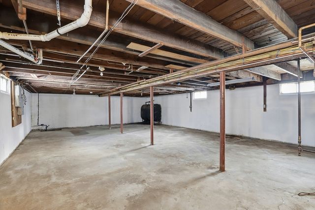 14 Sycamore, Fairhaven, MA 02719