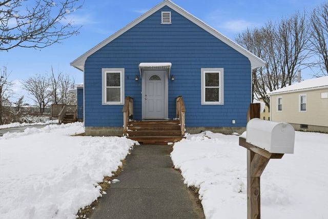 14 Sycamore, Fairhaven, MA 02719