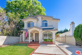 2914 Castle Heights Avenue, Los Angeles, CA 90034
