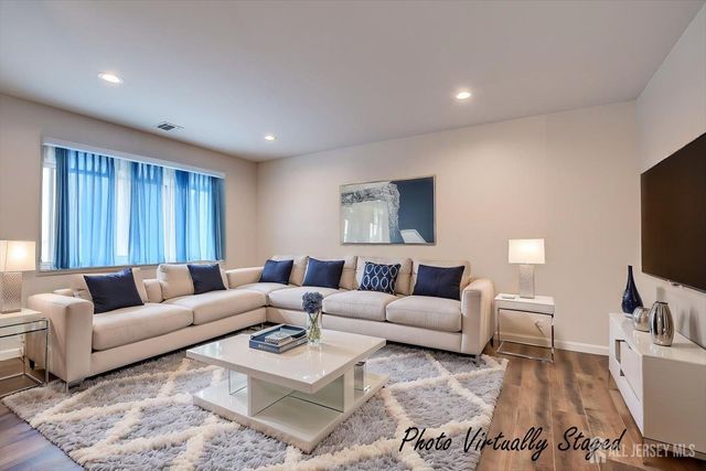 83 Sagamore Avenue, Edison, NJ 08820