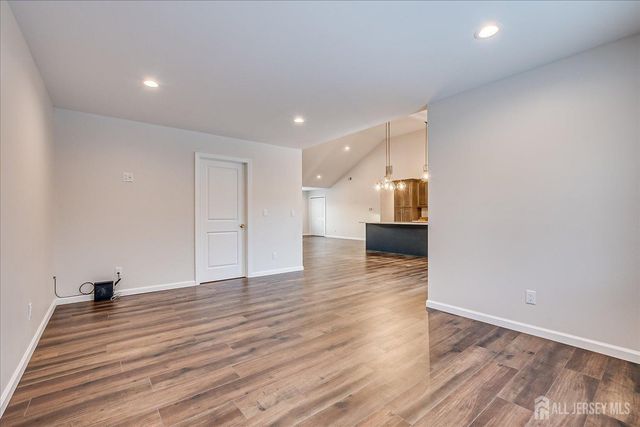 83 Sagamore Avenue, Edison, NJ 08820