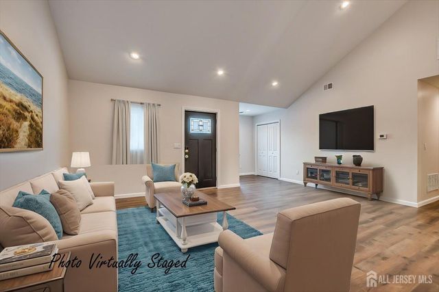 83 Sagamore Avenue, Edison, NJ 08820