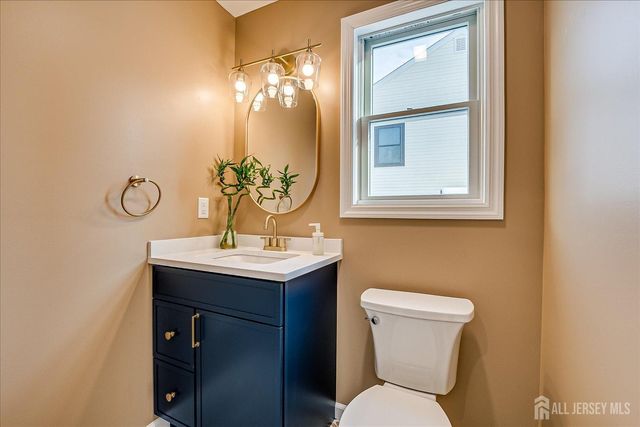 83 Sagamore Avenue, Edison, NJ 08820