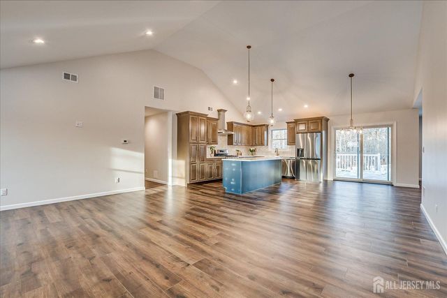 83 Sagamore Avenue, Edison, NJ 08820