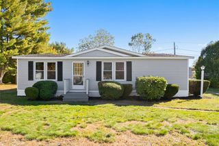 14 Valiant Drive, Coventry, RI 02816