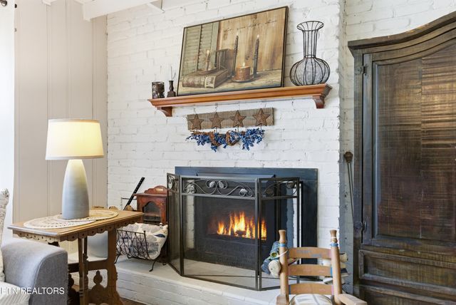 3810 Thrall Rd, Knoxville, TN 37918