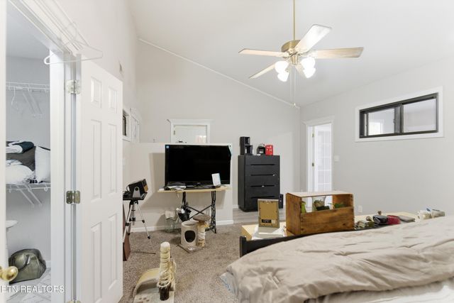 3810 Thrall Rd, Knoxville, TN 37918