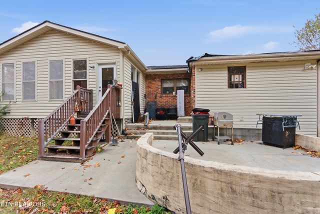 3810 Thrall Rd, Knoxville, TN 37918