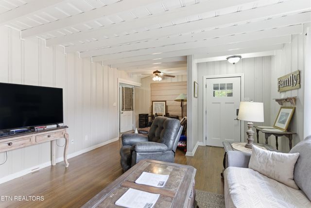 3810 Thrall Rd, Knoxville, TN 37918