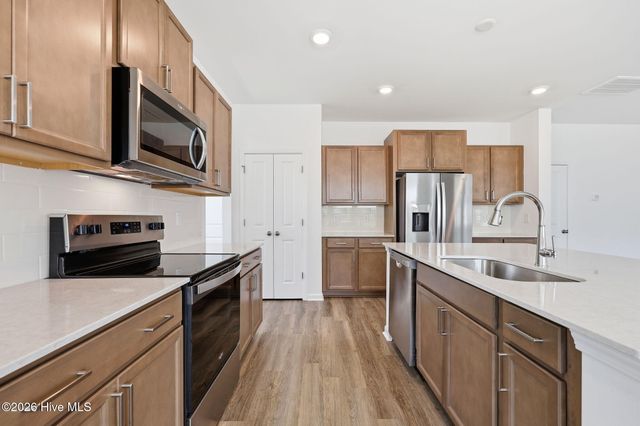 362 Summer Wind Way, Aberdeen, NC 28315