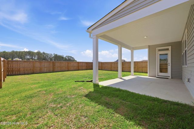 362 Summer Wind Way, Aberdeen, NC 28315