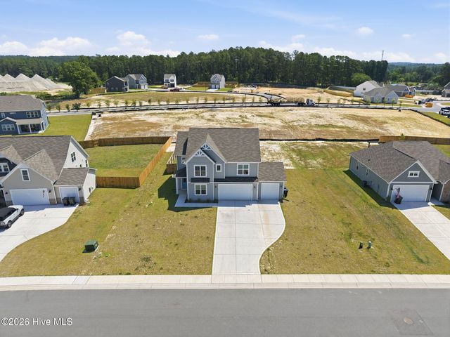 362 Summer Wind Way, Aberdeen, NC 28315