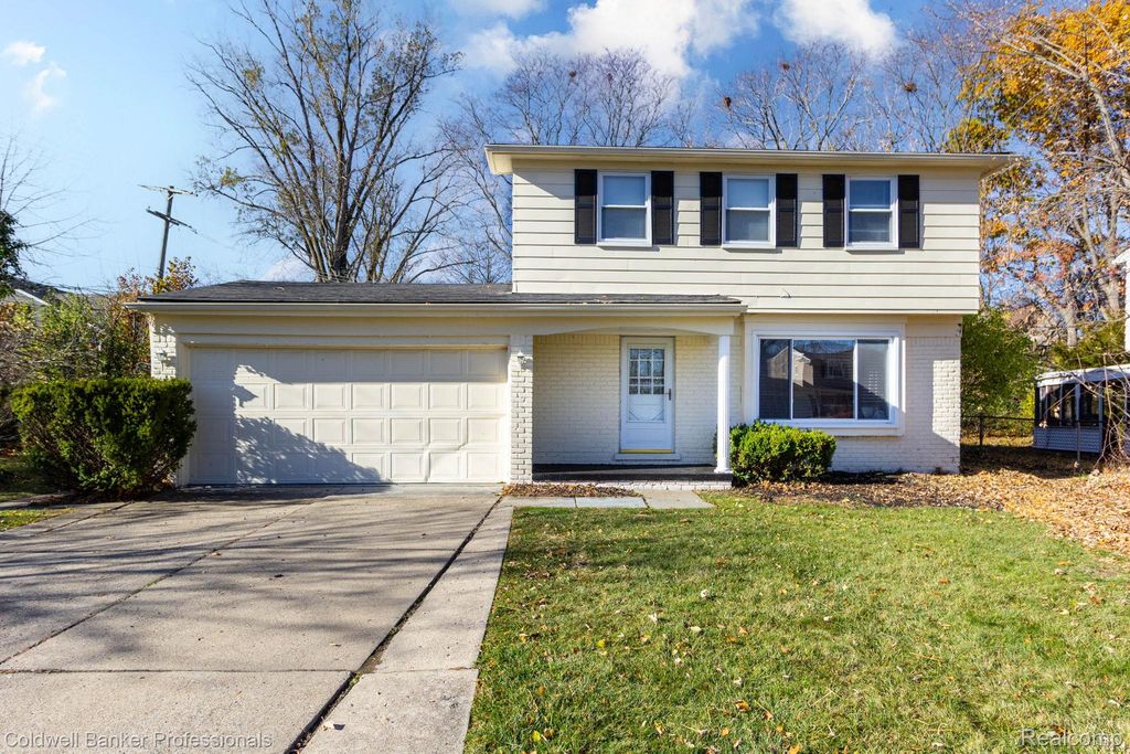 30201 Canterbury Drive, Southfield, MI 48076