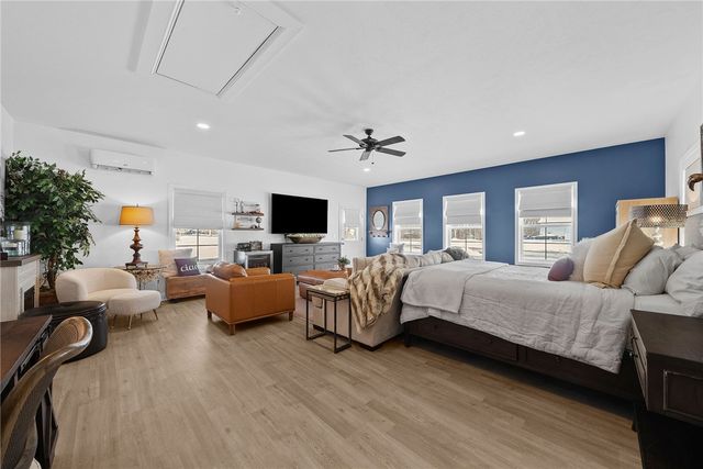 164 Edgewood Ave, Hopewell Twp, PA 15001