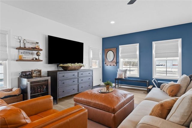 164 Edgewood Ave, Hopewell Twp, PA 15001