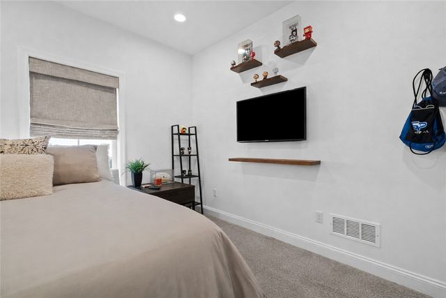 164 Edgewood Ave, Hopewell Twp, PA 15001