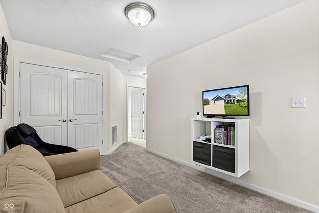 4916 Myrtle Drive, Pittsboro, IN 46167