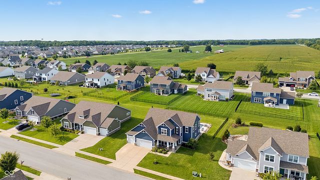 4916 Myrtle Drive, Pittsboro, IN 46167