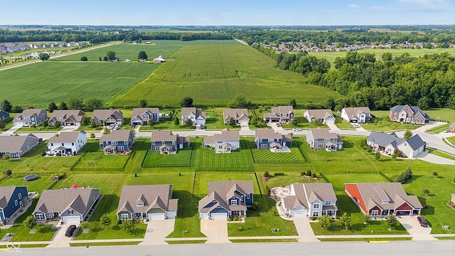 4916 Myrtle Drive, Pittsboro, IN 46167