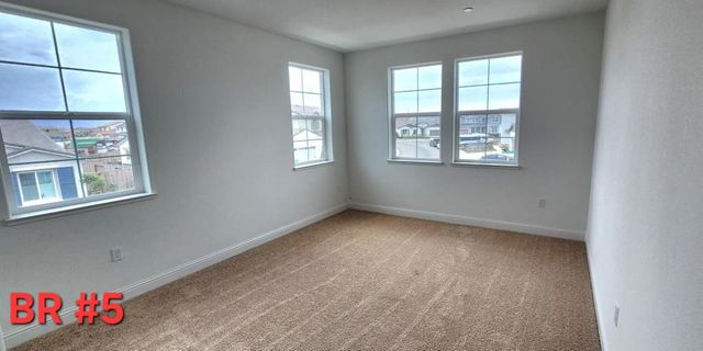 1490 Spanish Oak Avenue, Manteca, CA 95337