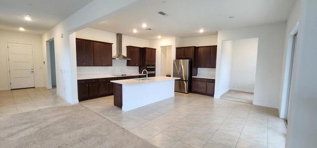 1490 Spanish Oak Avenue, Manteca, CA 95337