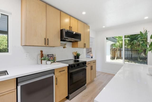 511 Cedar Street, Aptos, CA 95003