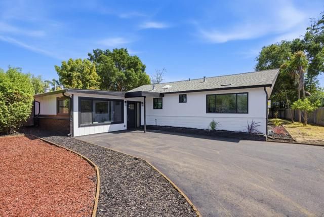 511 Cedar Street, Aptos, CA 95003