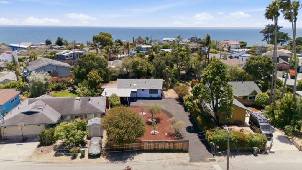 511 Cedar Street, Aptos, CA 95003